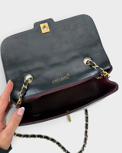 1980s Vintage Chanel Black Lambskin Diana Square Single Flap Bag 24K GHW | O/S, Multicoloured