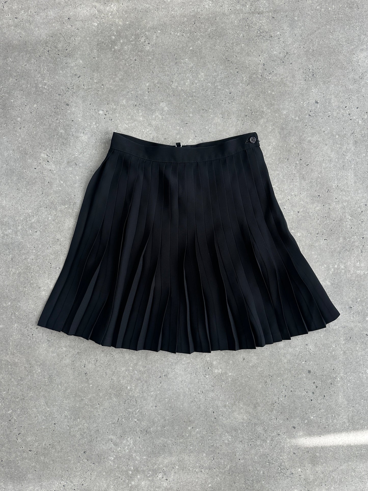 Italian Vintage 1990s Pleated A-line Mini Skirt - W26