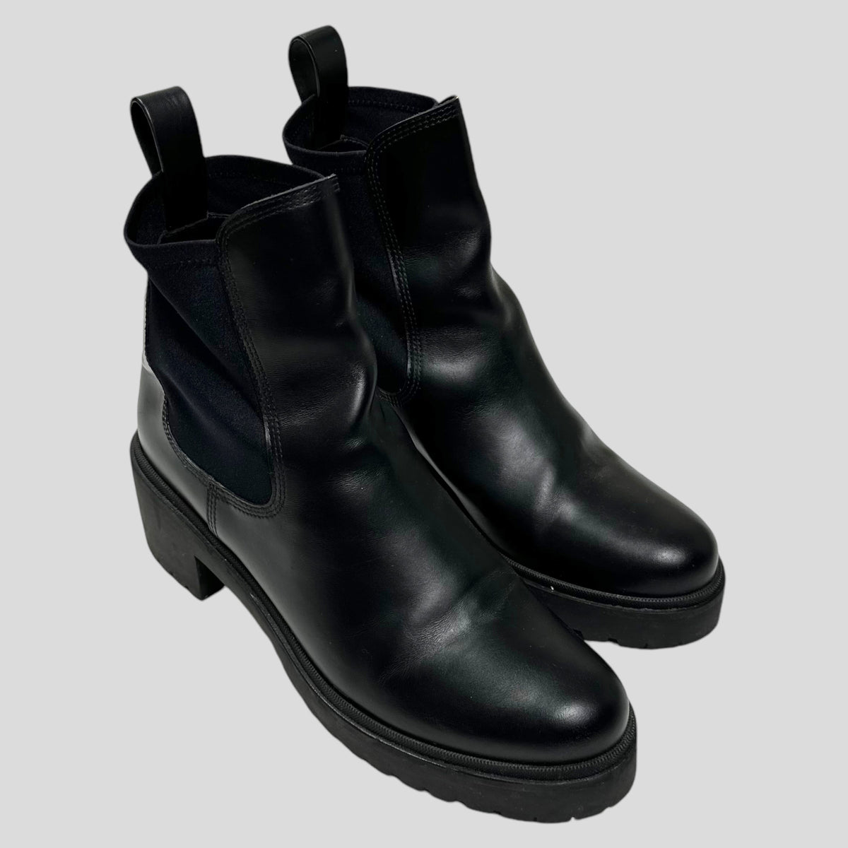 Moncler Vera Leather Chelsea Ankle Boot - UK8 | Black