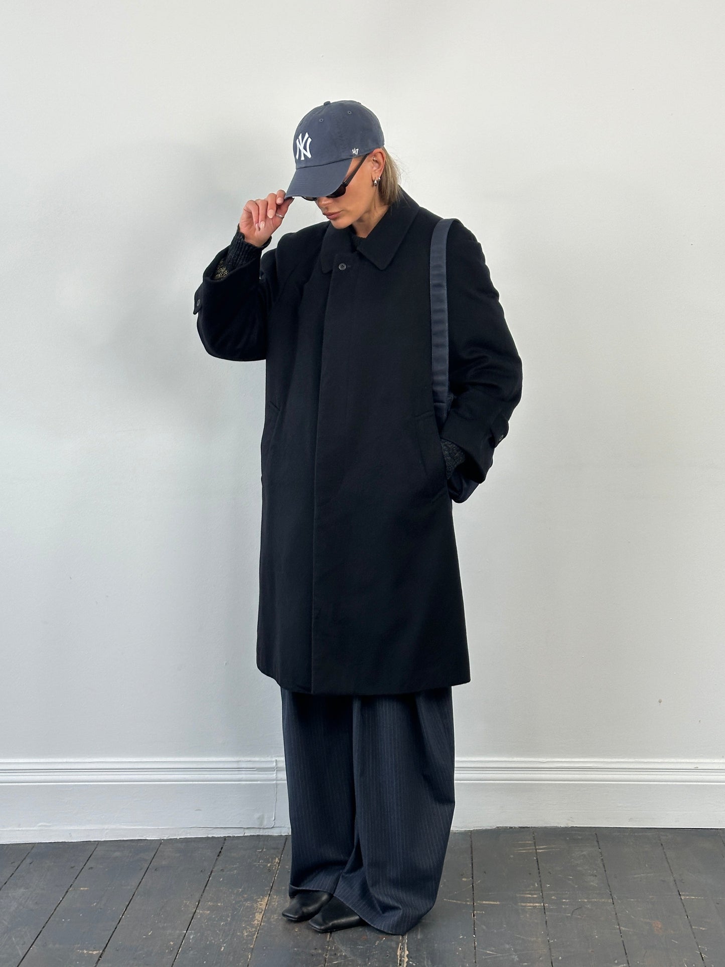 Givenchy 1990s Pure Wool Concealed Placket Coat - XL