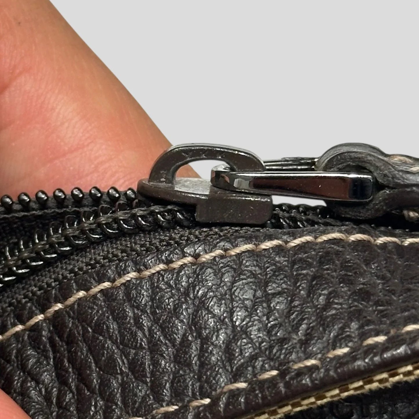 Gucci 00’s Canvas + Leather Crossbody Logo Bag