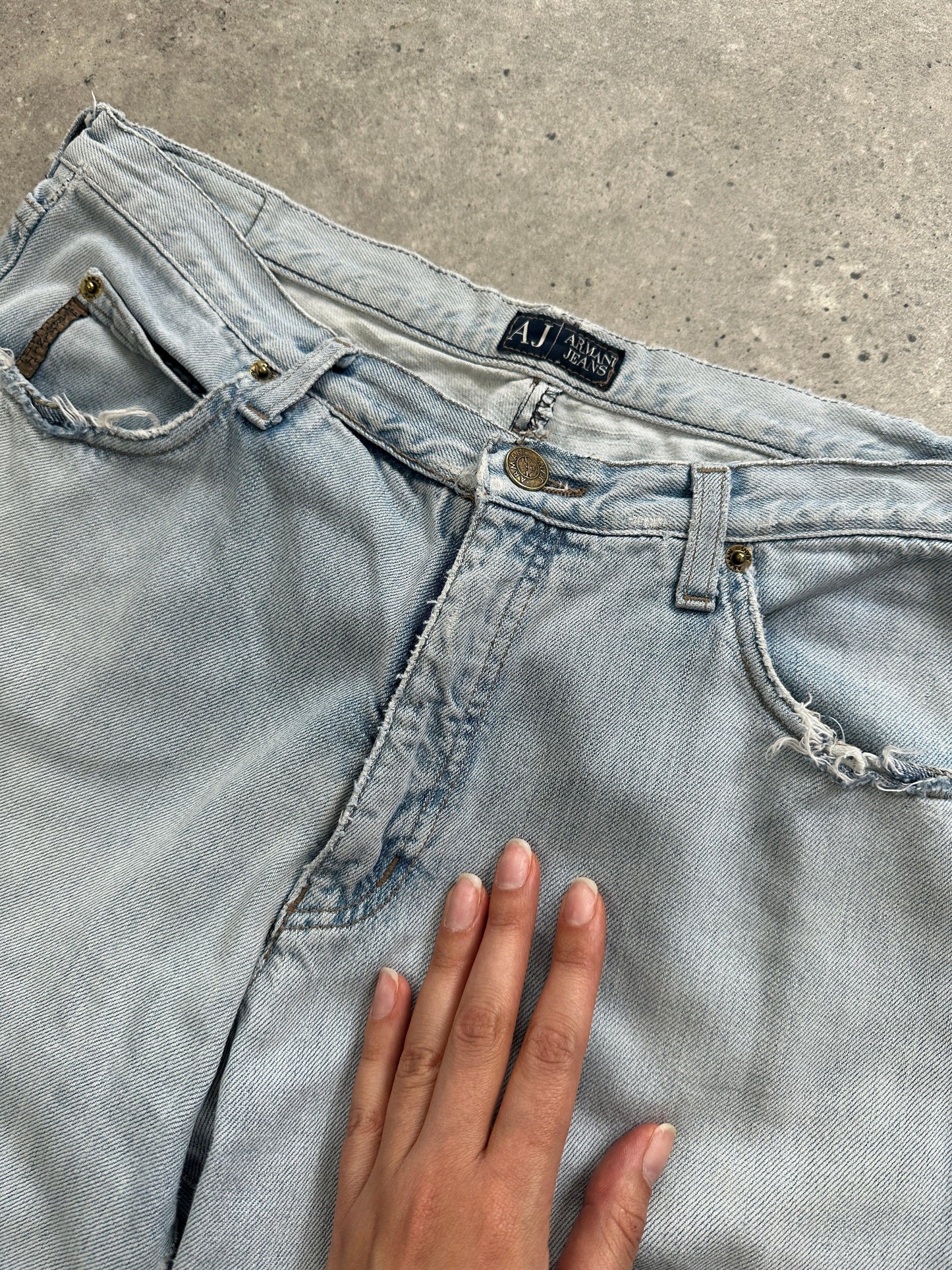 Armani Jeans Light Wash Mid Rise Denim Jeans - W30 - Known Source