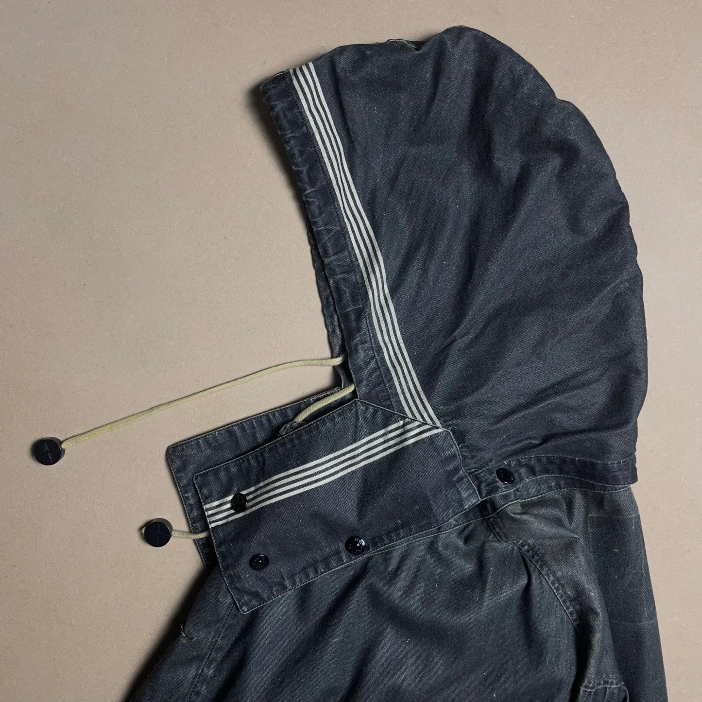 S/S 1986 Charcoal Grey Sail Cloth Marina Spell Out Hooded Coach Jacket