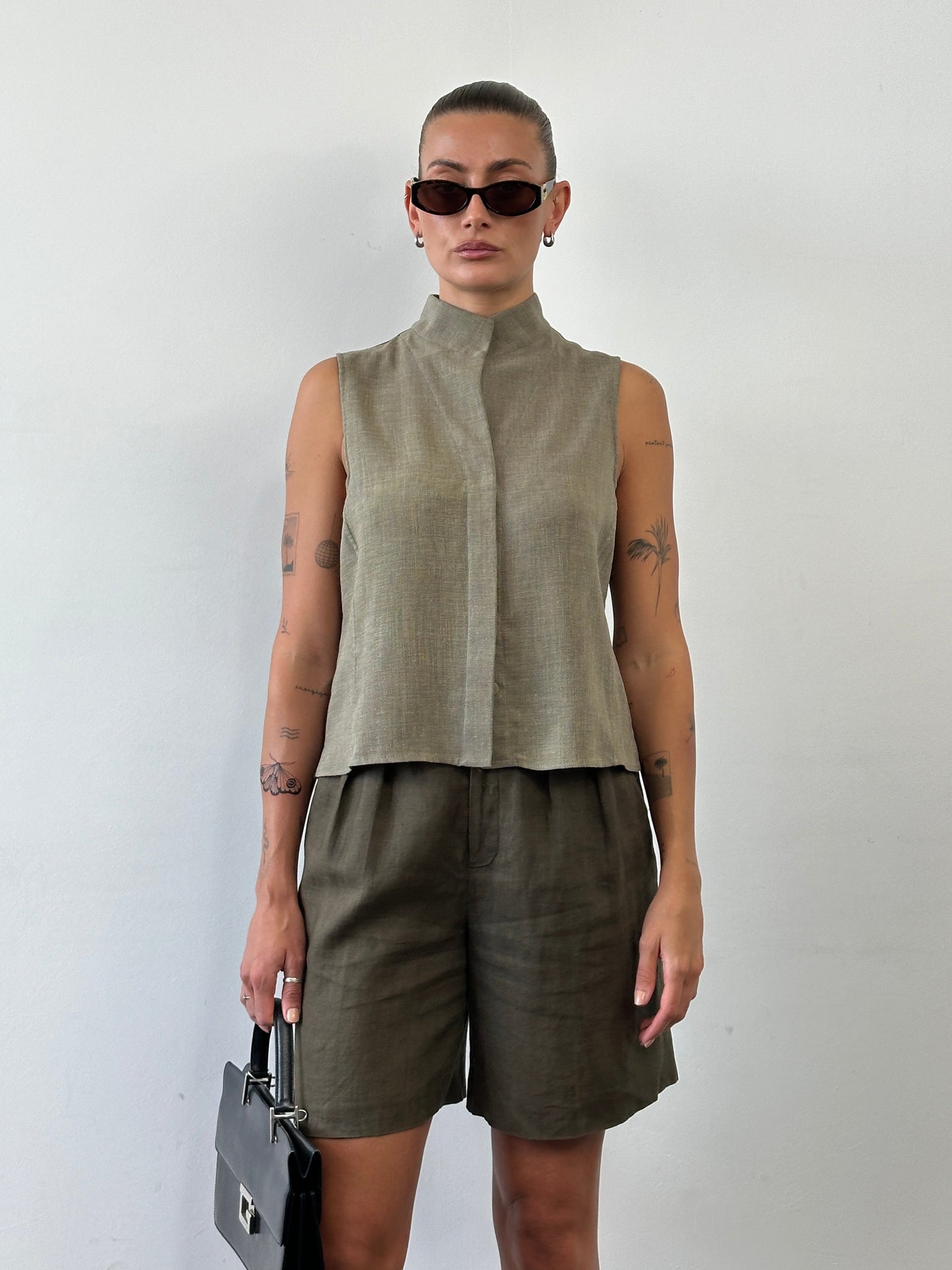 Vintage Pure Linen Relaxed Pleated Shorts - W26