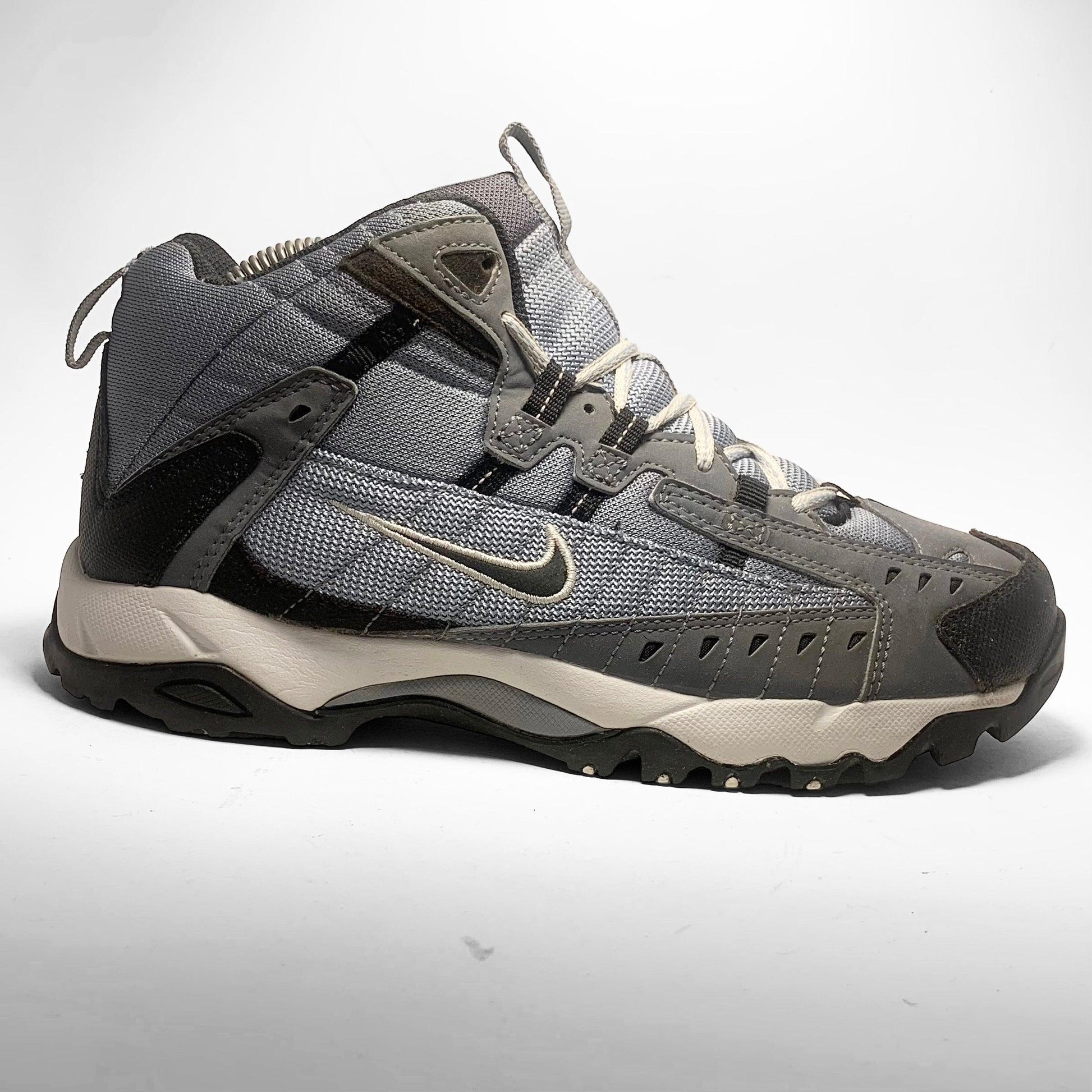 Nike ACG Lahar Mid (2006) - Known Source