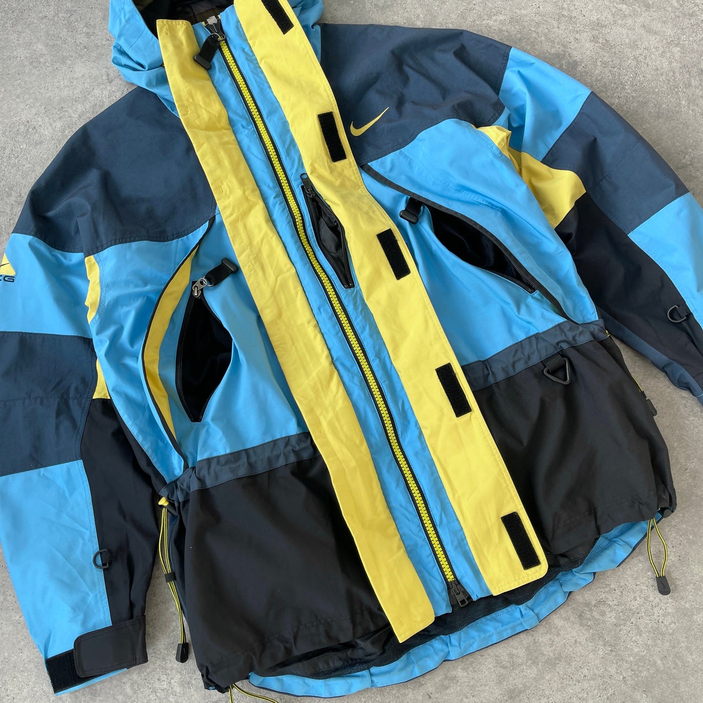 Nike ACG 1990s storm fit heavyweight technical jacket (M)