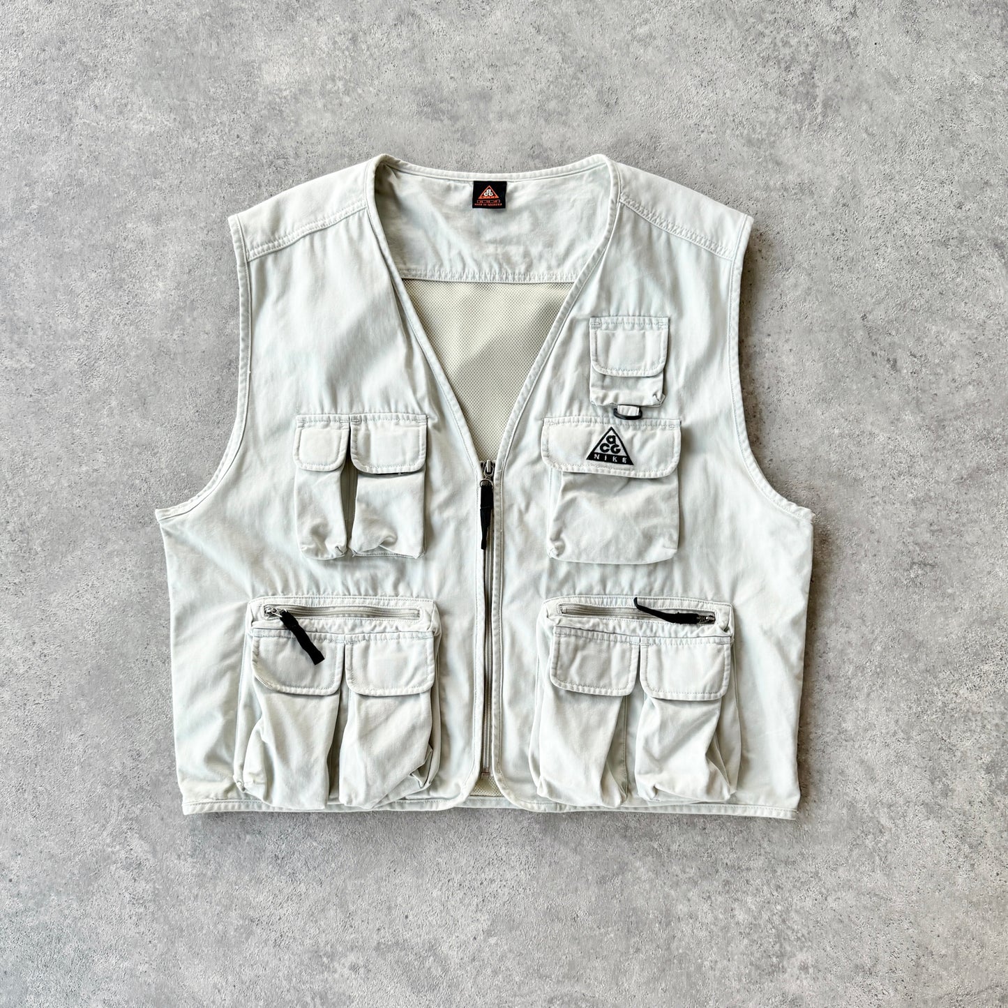 Nike ACG RARE 1990s technical cargo vest jacket (XL)