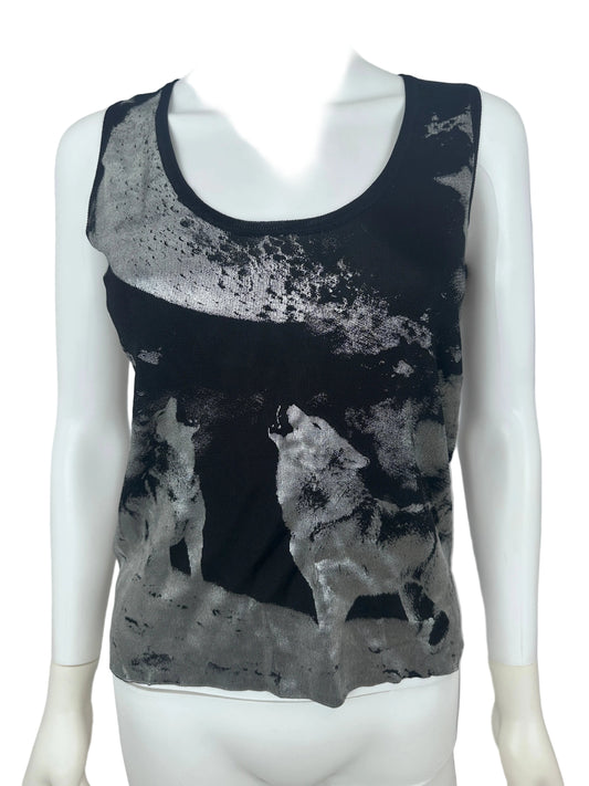 A sleeveless black tank top with a gray and white wolf graphic print, displayed on a white mannequin torso.
