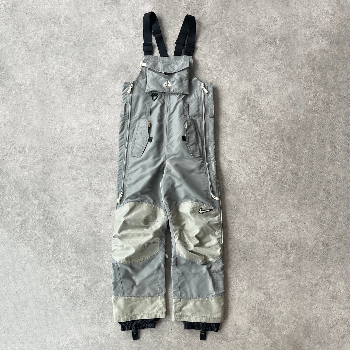 Nike ACG RARE 1990s stormfit heavyweight ski suit overalls (S)