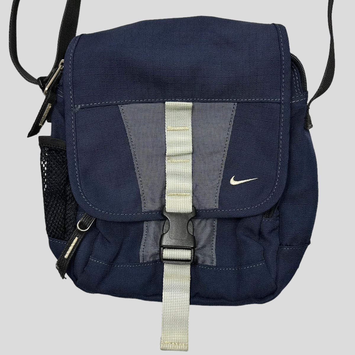 Nike 2003 Ripstop Multipocket Crossbody Bag | O/S, Navy