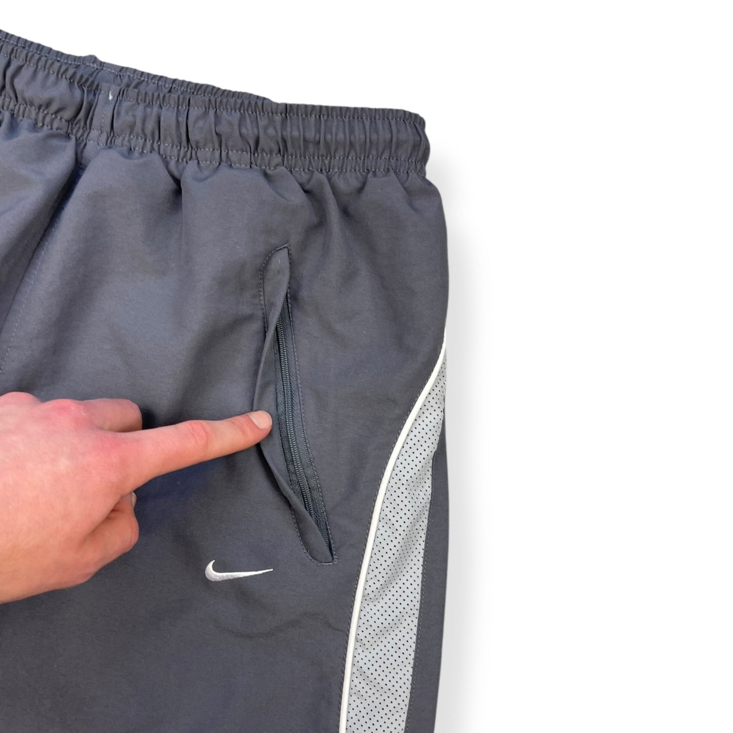 2000's Nike Mesh Panelled Shorts (L) | Default Title, Grey