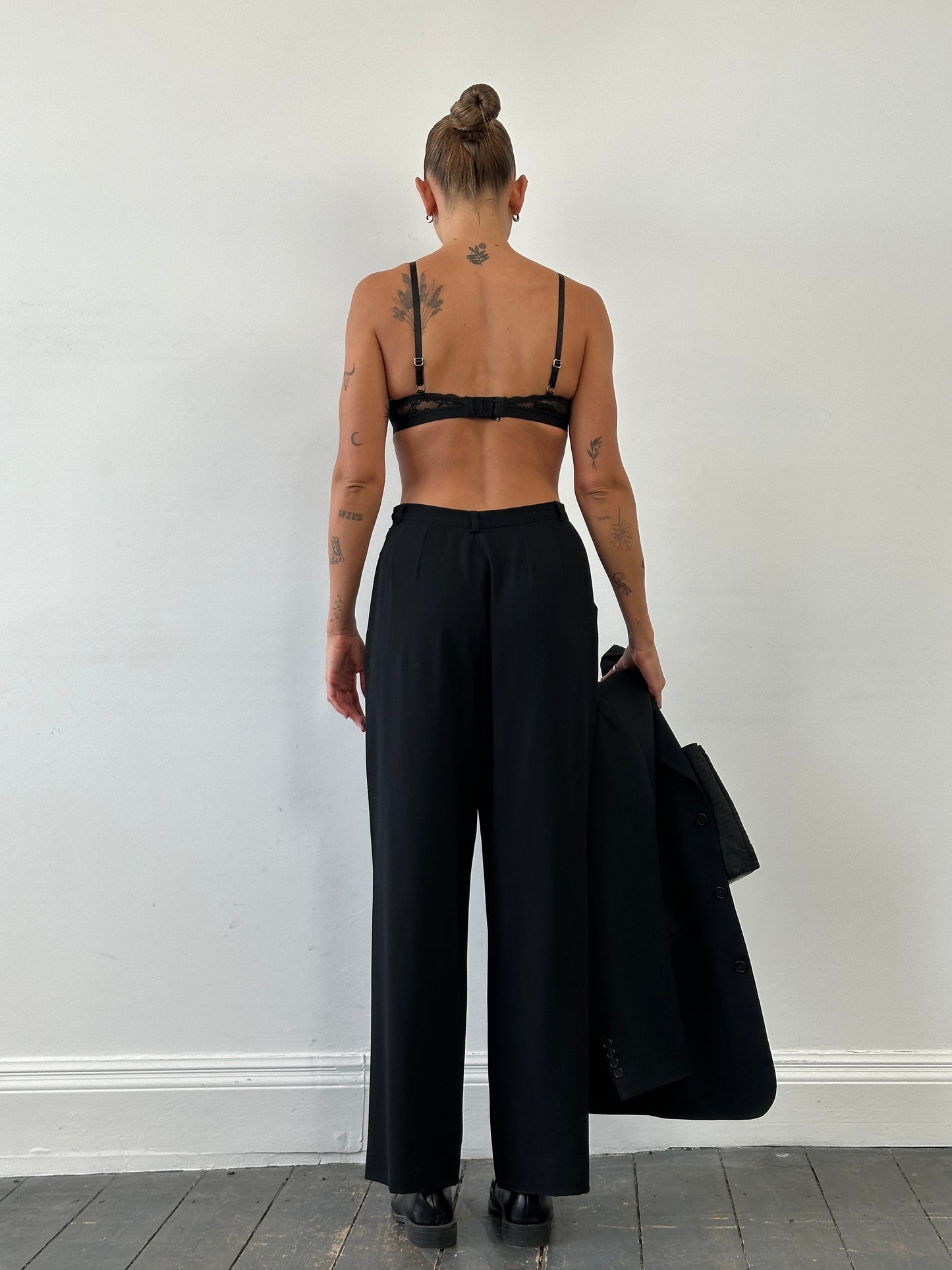 Giorgio Armani 1990s Wool Wide Leg Pleated Tailored Trousers - W26