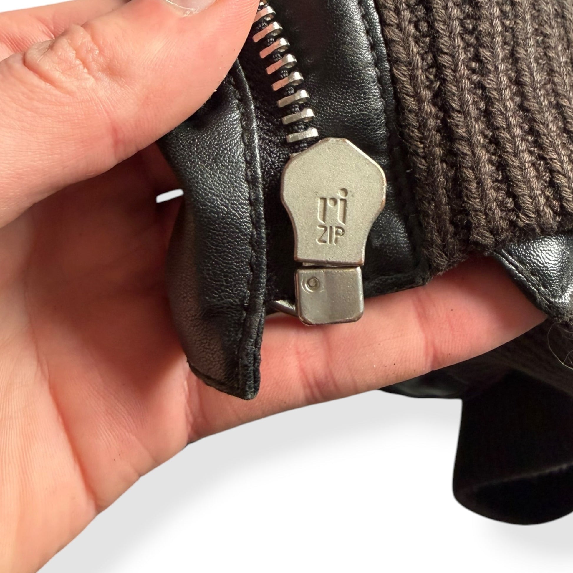 https://cdn.shopify.com/s/files/1/0810/5177/9379/files/BDB83628-E808-47E8-A33A-B2E353A5A9DD.jpg?v=1778692317