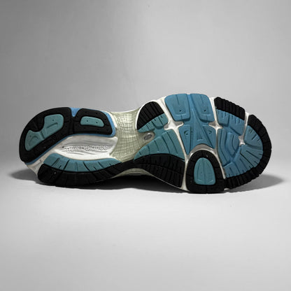 New Balance 860 (2011)