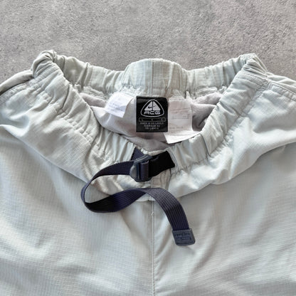 Nike ACG 2000s technical ripstop cargo shorts (L)