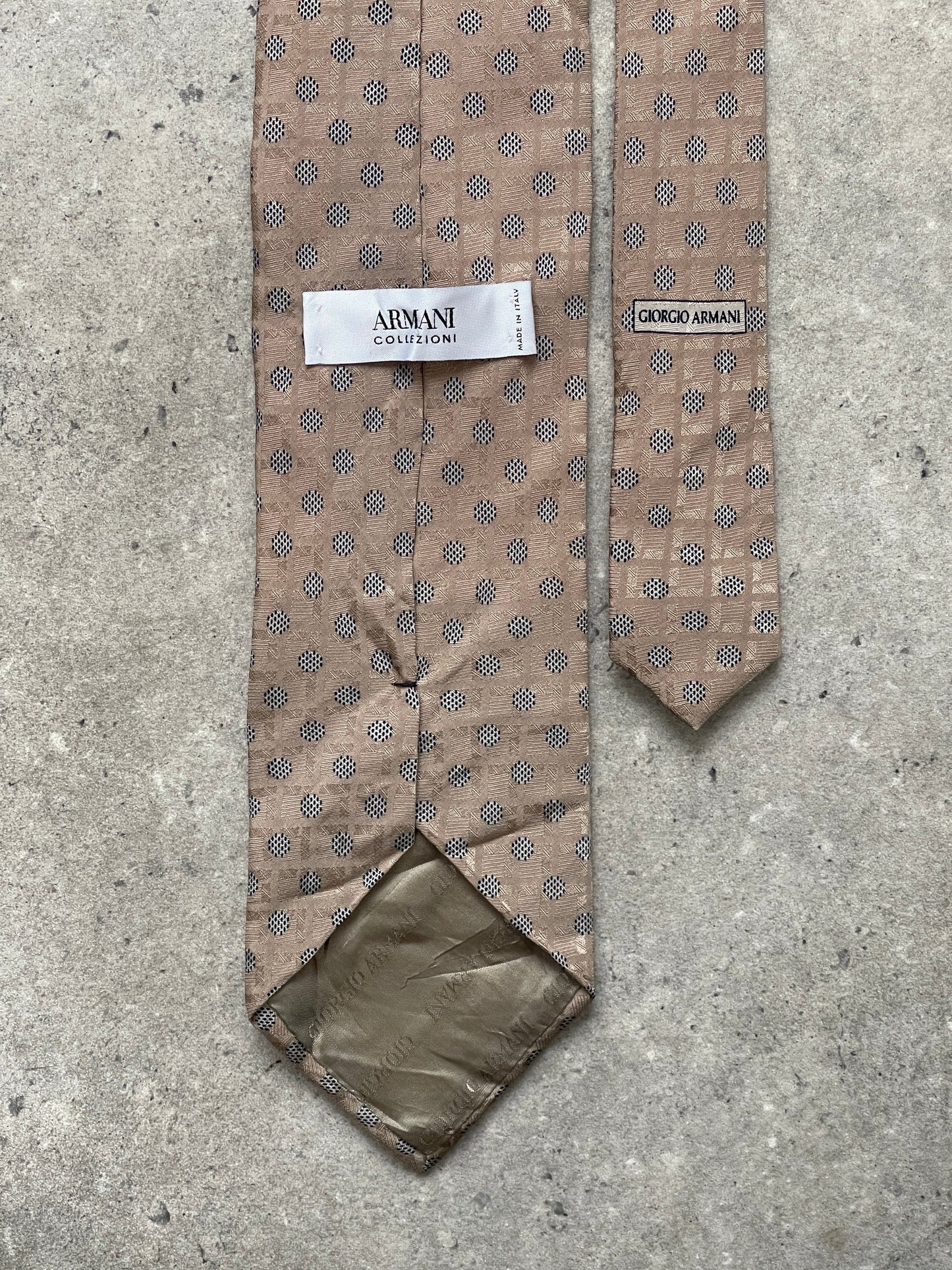 Armani Collezioni 2000s Pure Silk Polkadot Tie