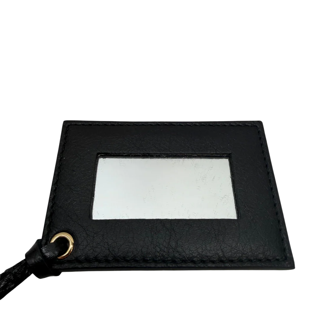https://cdn.shopify.com/s/files/1/0564/9376/8855/files/Balenciaga_Handtasche_Classic_City_small_mit_Umhangegurt_aus_Leder_schwarz_vintage2716.webp?v=1773310165