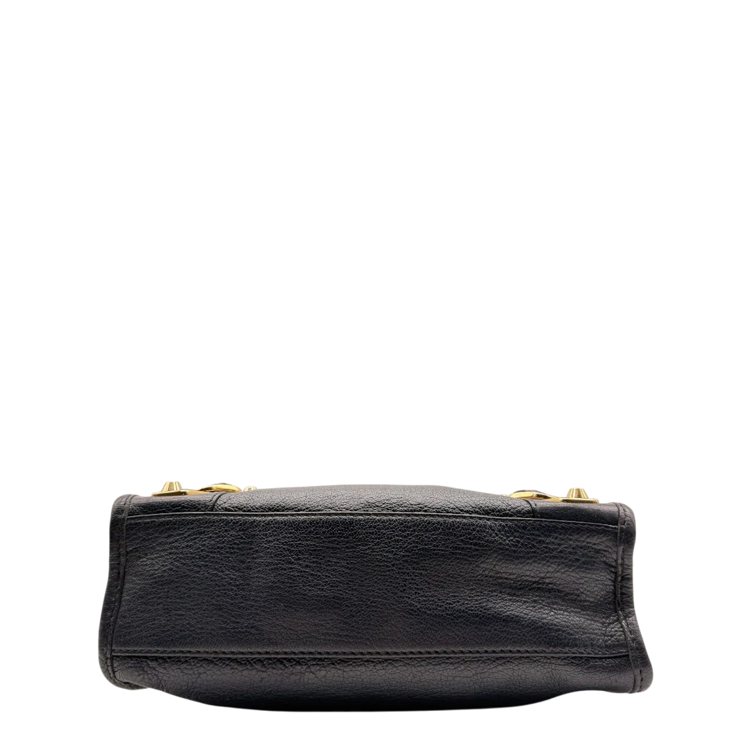 https://cdn.shopify.com/s/files/1/0564/9376/8855/files/Balenciaga_Handtasche_Giant_City_small_mit_Umhangegurt_aus_Leder_dunkelblau_5.webp?v=1781772541