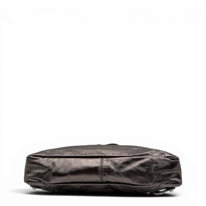 https://cdn.shopify.com/s/files/1/0564/9376/8855/files/Balenciaga_Handtasche_The_First_City_Bag_aus_Leder_silber___chrome_vintage6584.webp?v=1778675915