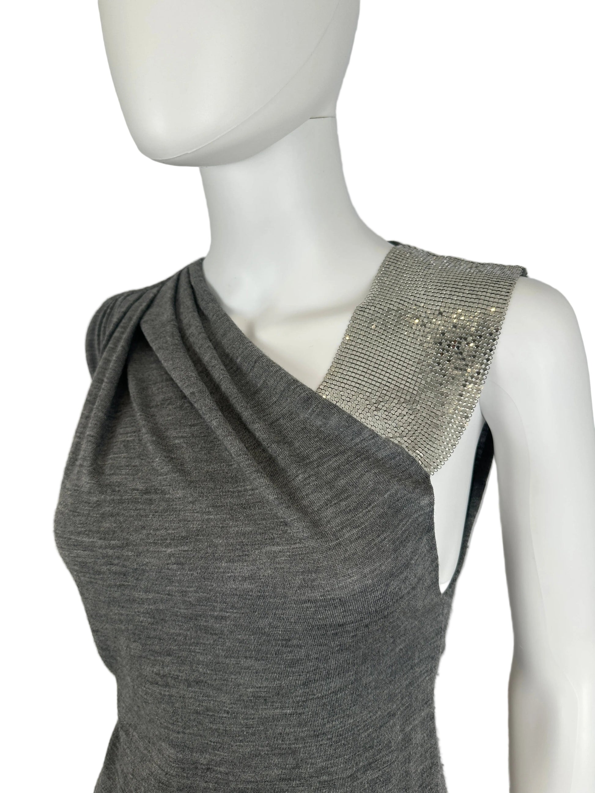 https://cdn.shopify.com/s/files/1/0900/2729/5066/files/Balmain_Chainmail_Dress_Close.jpg?v=1774113586