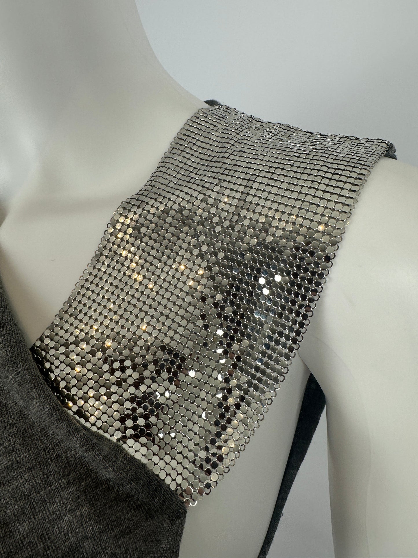 https://cdn.shopify.com/s/files/1/0900/2729/5066/files/Balmain_Chainmail_Dress_Detail.jpg?v=1774113634