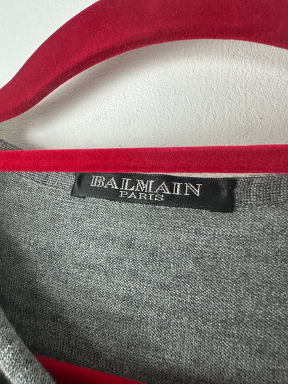 https://cdn.shopify.com/s/files/1/0900/2729/5066/files/Balmain_Chainmail_Dress_Label.jpg?v=1774113746