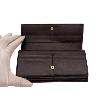 https://cdn.shopify.com/s/files/1/0564/9376/8855/files/Bottega_Veneta_Geldbeutel_Intrecciato_aus_Leder_dunkelbraun_13.webp?v=1784242042