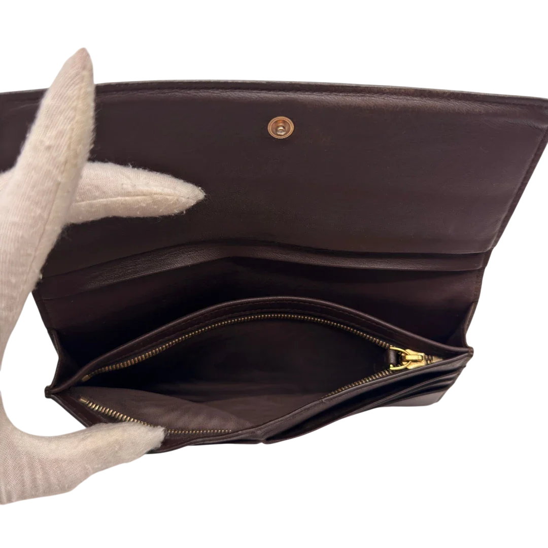 https://cdn.shopify.com/s/files/1/0564/9376/8855/files/Bottega_Veneta_Geldbeutel_Intrecciato_aus_Leder_dunkelbraun_16.webp?v=1784242042