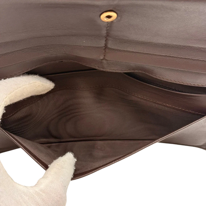 https://cdn.shopify.com/s/files/1/0564/9376/8855/files/Bottega_Veneta_Geldbeutel_Intrecciato_aus_Leder_dunkelbraun_19.webp?v=1784242042