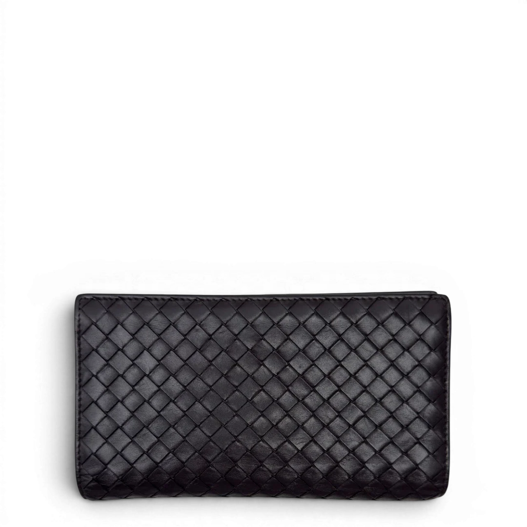 https://cdn.shopify.com/s/files/1/0564/9376/8855/files/Bottega_Veneta_Geldbeutel_Intrecciato_aus_Leder_dunkelbraun_2.webp?v=1782983387