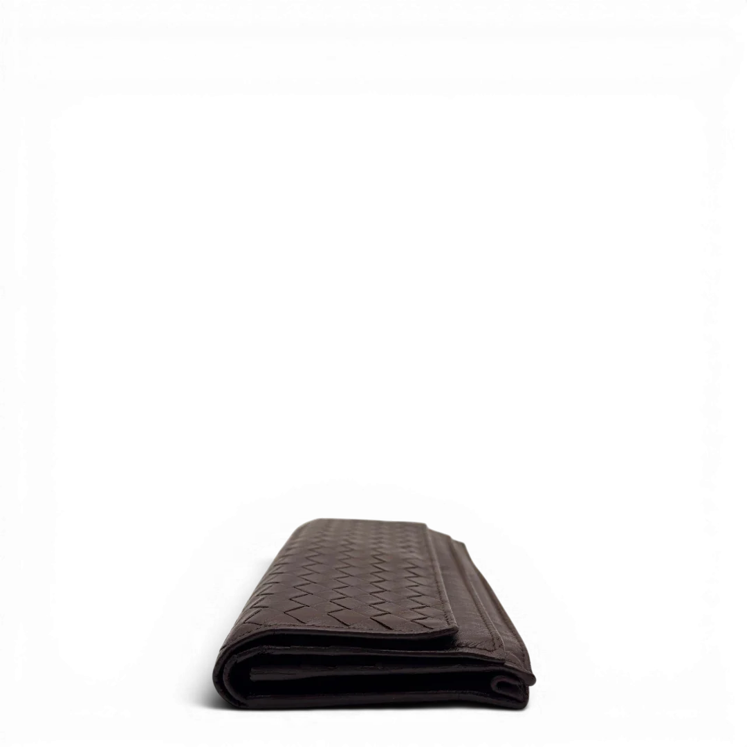 https://cdn.shopify.com/s/files/1/0564/9376/8855/files/Bottega_Veneta_Geldbeutel_Intrecciato_aus_Leder_dunkelbraun_4_bac0538b-97da-48f0-9563-6301a778d9b6.webp?v=1784242042