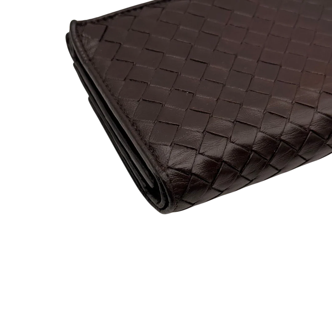 https://cdn.shopify.com/s/files/1/0564/9376/8855/files/Bottega_Veneta_Geldbeutel_Intrecciato_aus_Leder_dunkelbraun_8_0daac12d-b5d8-4ec8-926e-ab4127635b5b.webp?v=1784242042