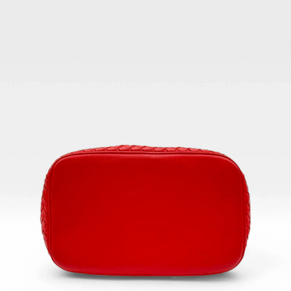 https://cdn.shopify.com/s/files/1/0564/9376/8855/files/Bottega_Veneta_Handtasche_Bucket_Intrecciato_mit_Umhaengegurt_aus_Leder_rot_vintage_designer_handbag_3323.webp?v=1744271924