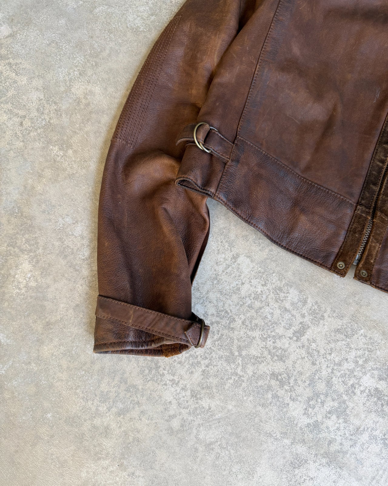 Ralph Lauren Brown Cowhide Leather Jacket – S-on a concrete background