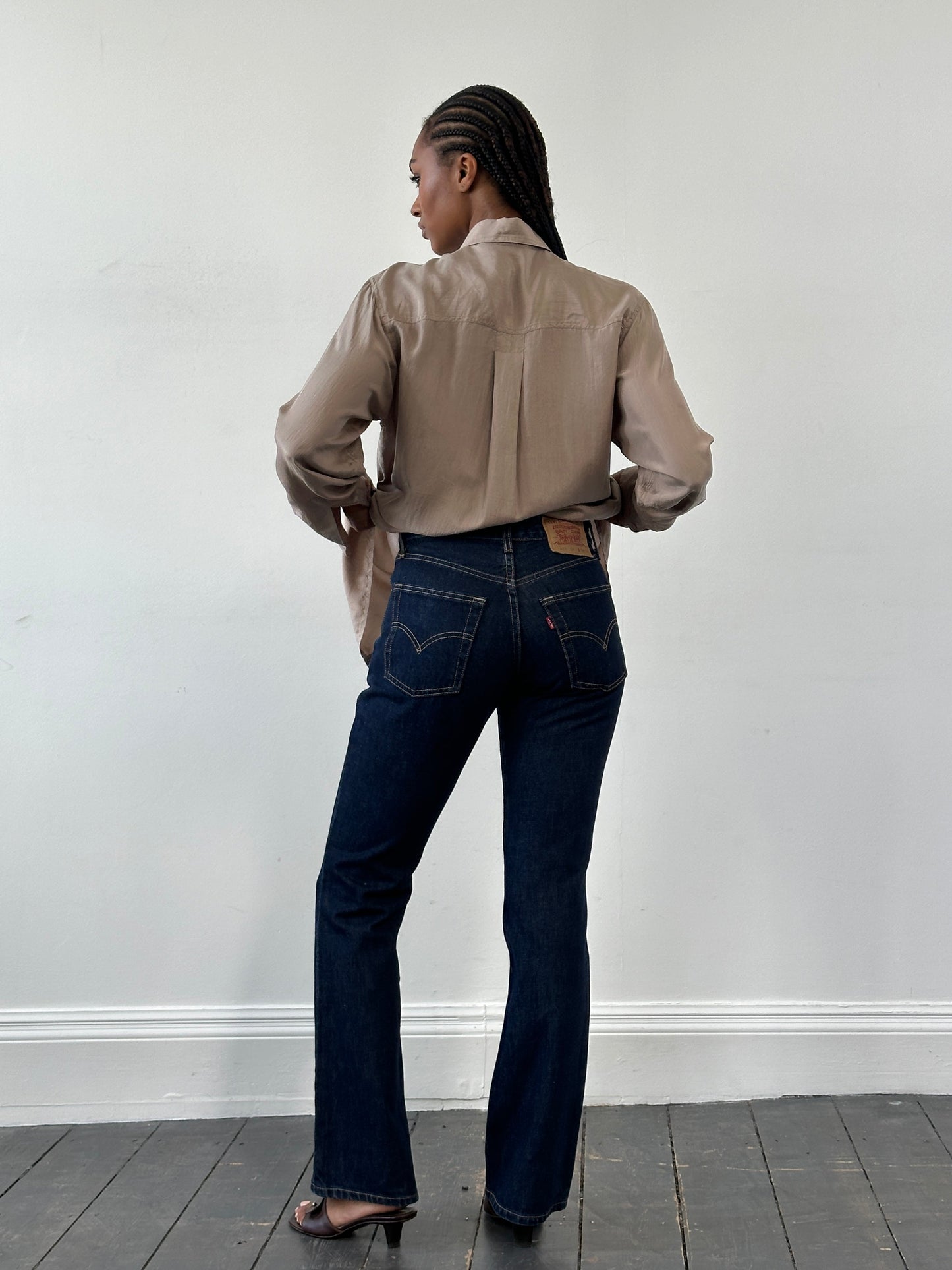 Levi’s 525 2000s Mid Rise Denim Bootcut Jeans - W26