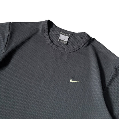 Nike Sphere 00’s Perforated Performance T Shirt M | Medium, Red