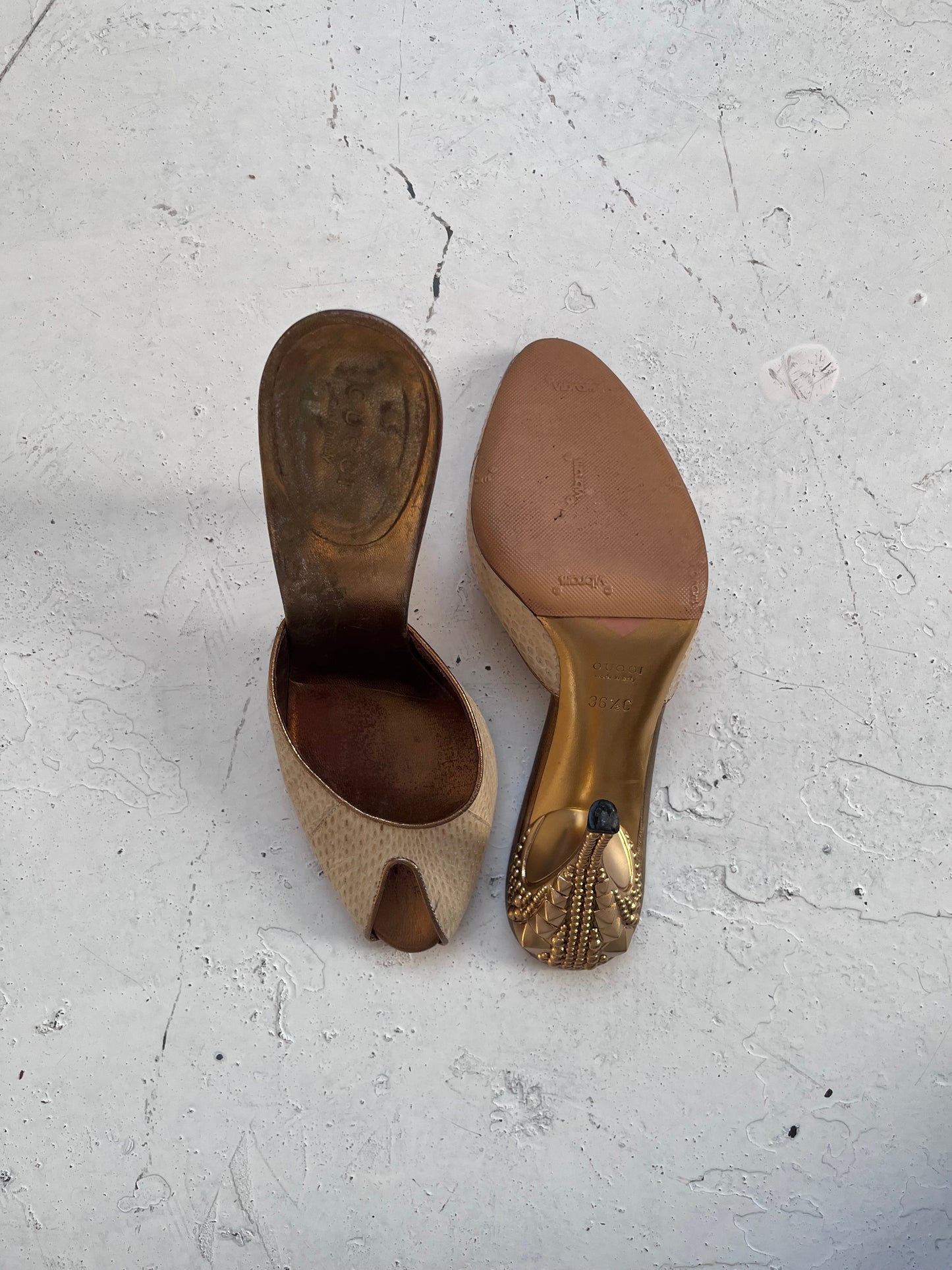 Fw2004 gucci by tom ford heels | GOLD, Gold