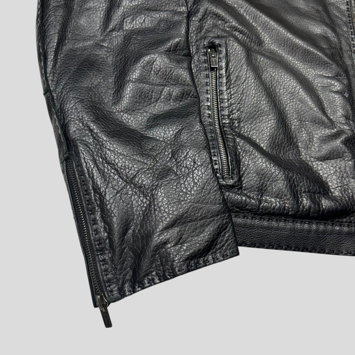Fendi FF Textured Leather Exaggerated Stitch Moto Jacket - L | Black