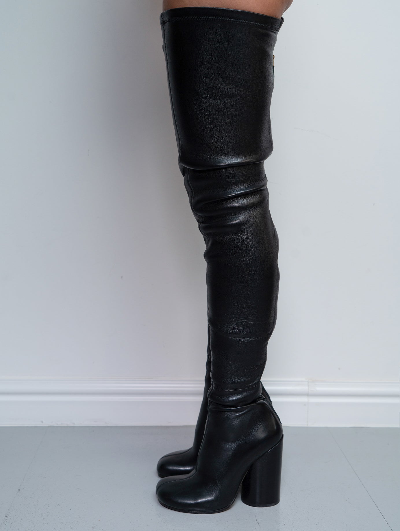 BURBERRY KNEE HIGH BOOTS (EU 38) | DEFAULT TITLE, Black