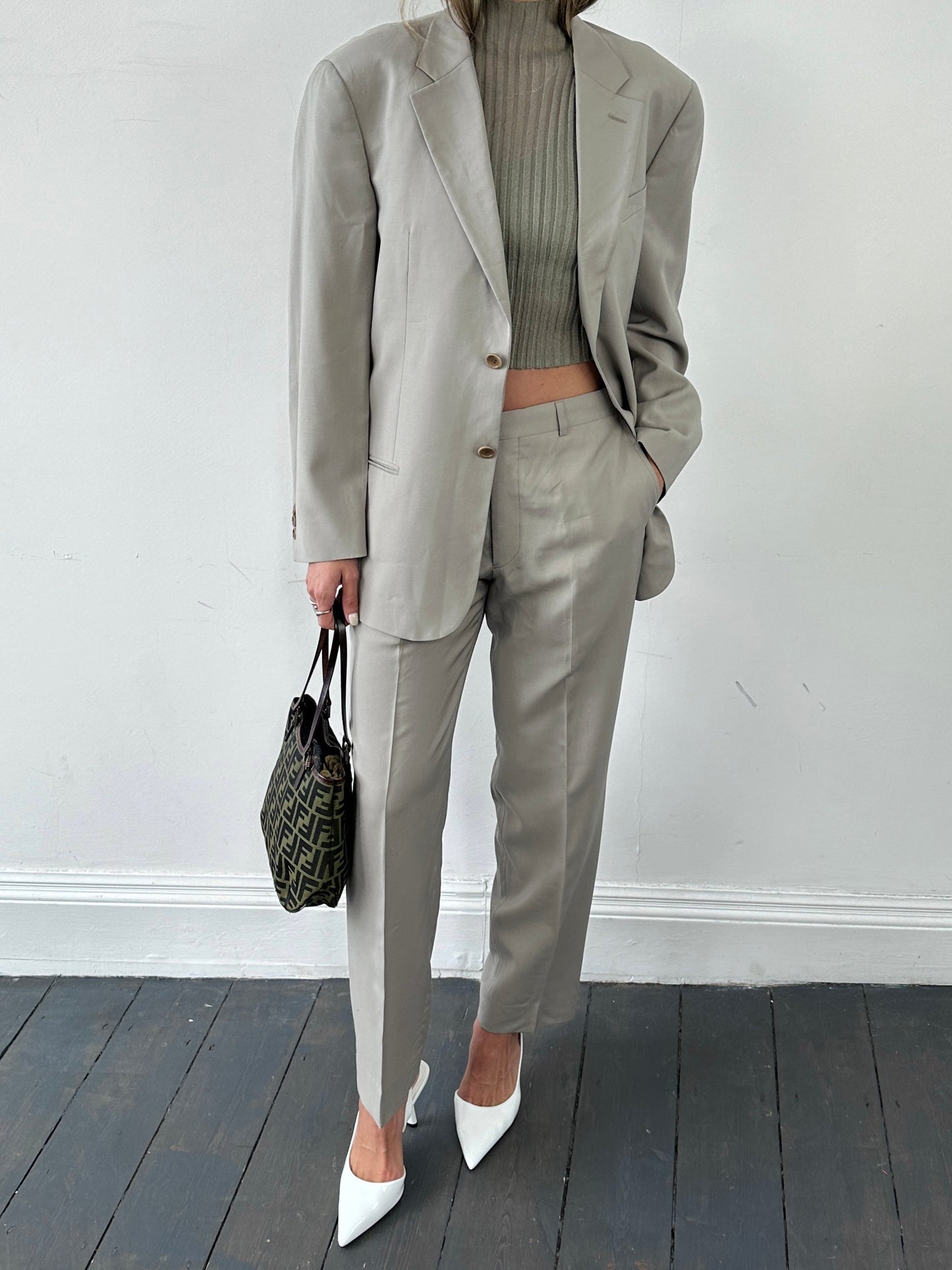 Armani Collezioni Pure Wool Single Breasted Suit - 40R/W30