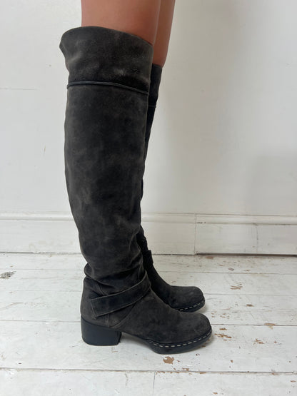 COSTUME NATIONAL KNEE HIGH SUEDE BOOTS (EU 38) | DEFAULT TITLE, Black