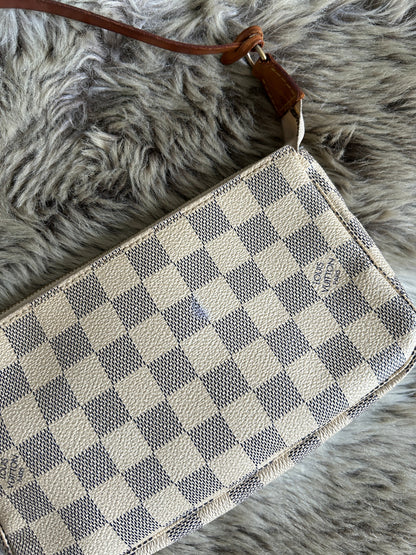 2009 Louis Vuitton Damier Azur Pochette Bag | O/S, Multicoloured