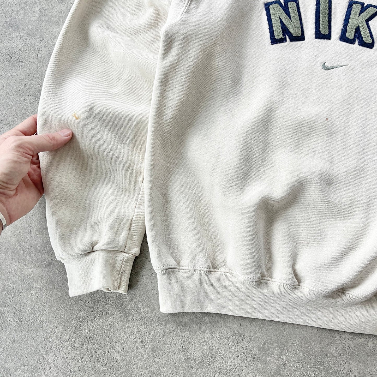 Nike RARE 1990s heavyweight embroidered spellout sweatshirt (S)