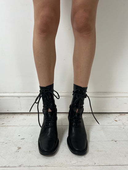 ANN DEMEULEMEESTER LACE UP KITTEN HEEL BOOTS (EU 37.5, FITS 38.5) | DEFAULT TITLE, Black