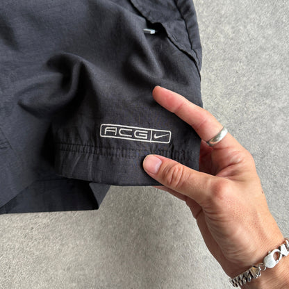 Nike ACG 1990s technical ripstop embroidered cargo shorts (M)