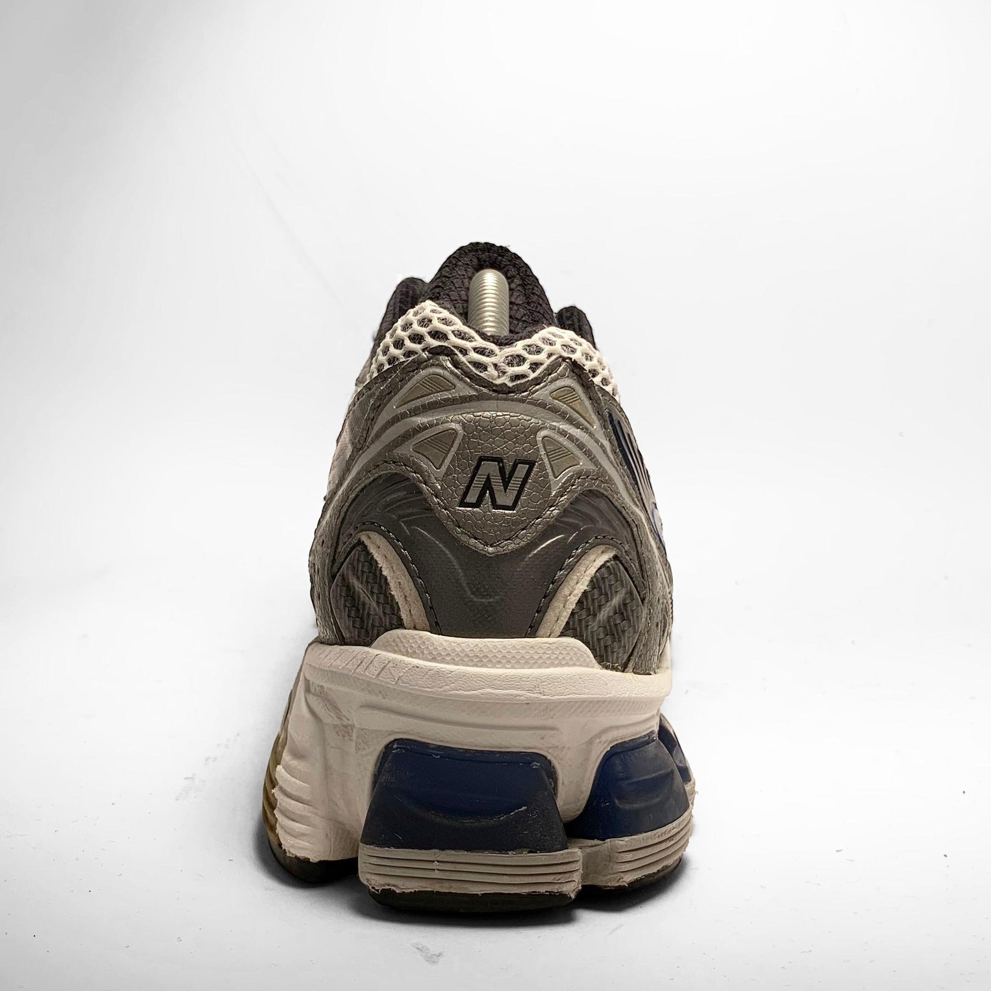 New Balance 1226 (2000s) - Known Source