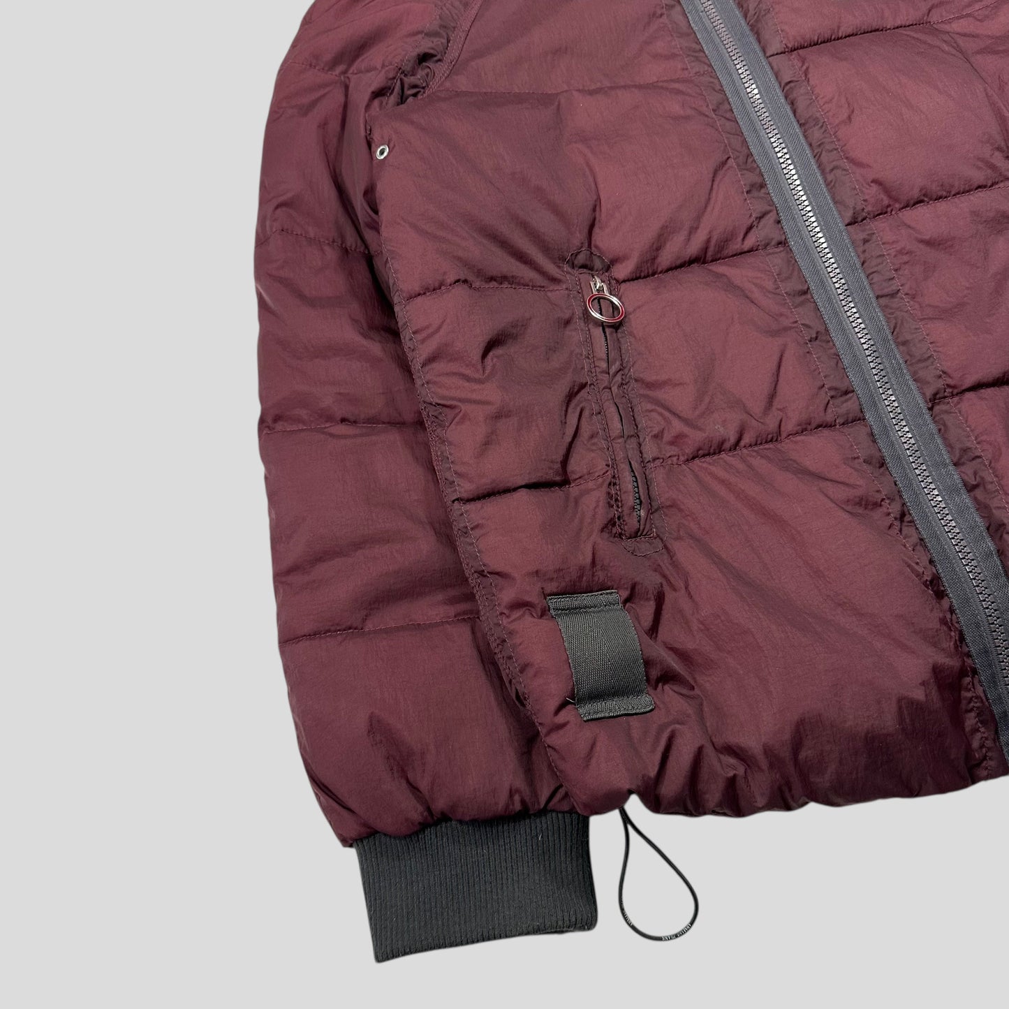 Armani Jeans 00’s Opaque Burgundy Nylon Down Puffer Jacket - L