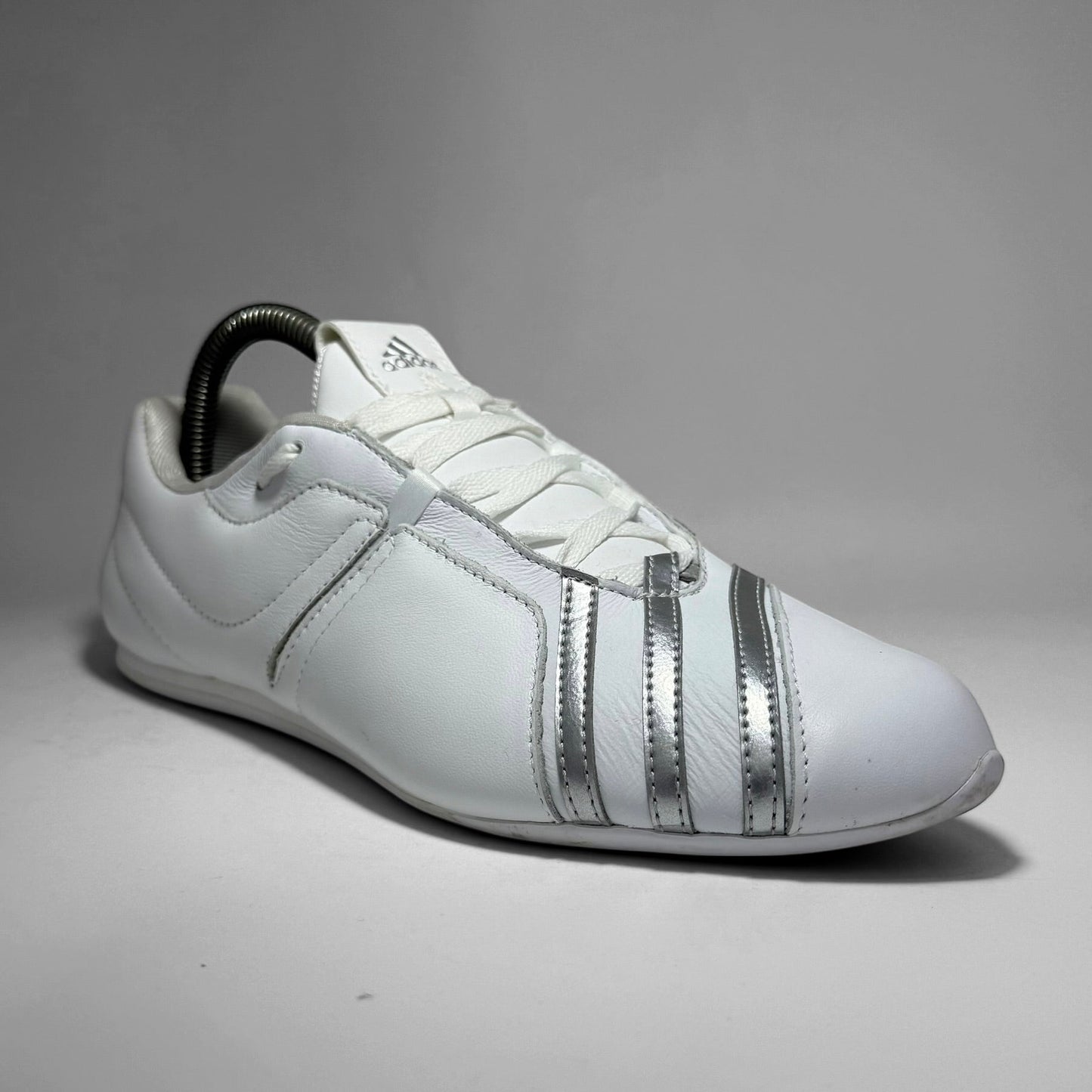 Adidas (2010)