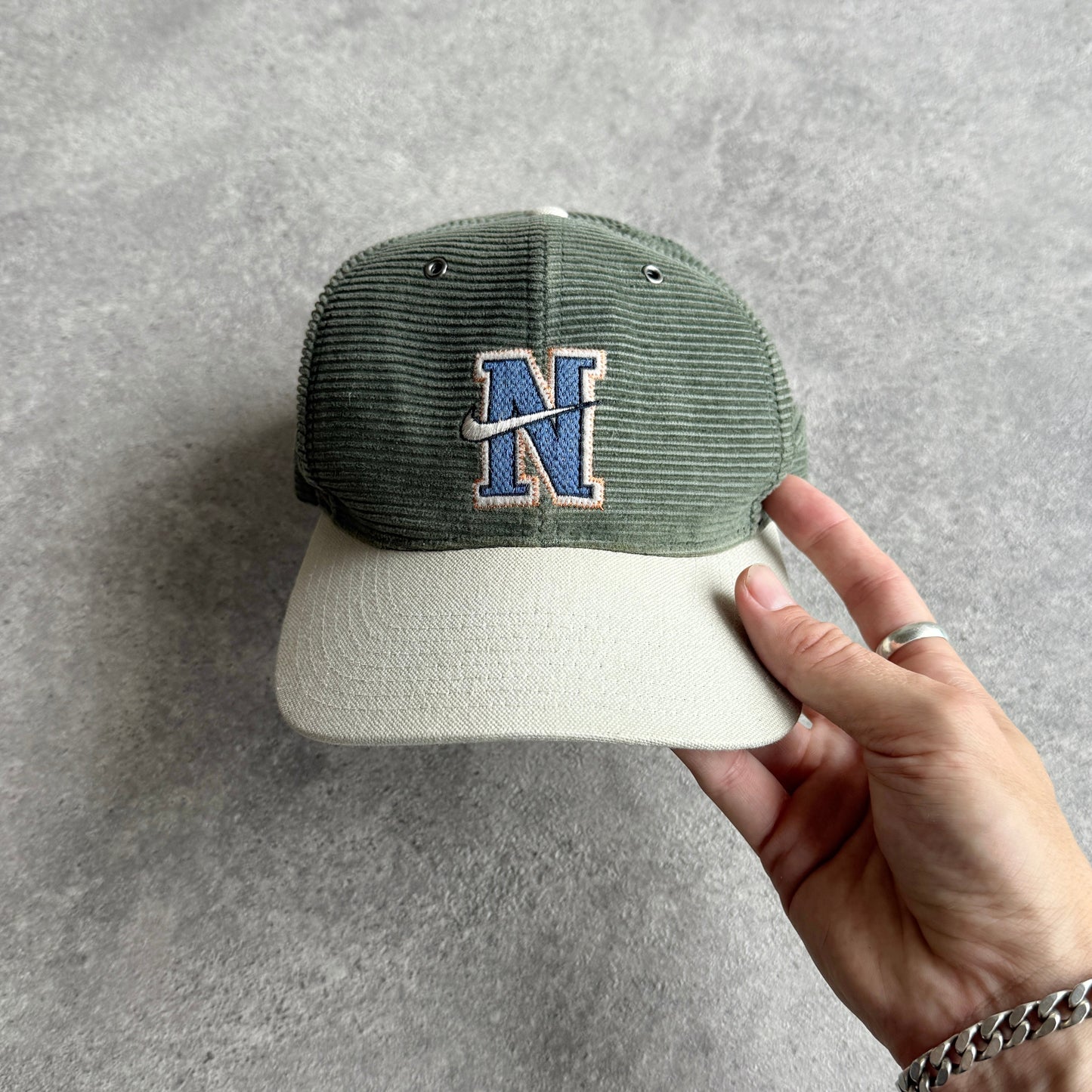 Nike 1990s corduroy embroidered swoosh cap