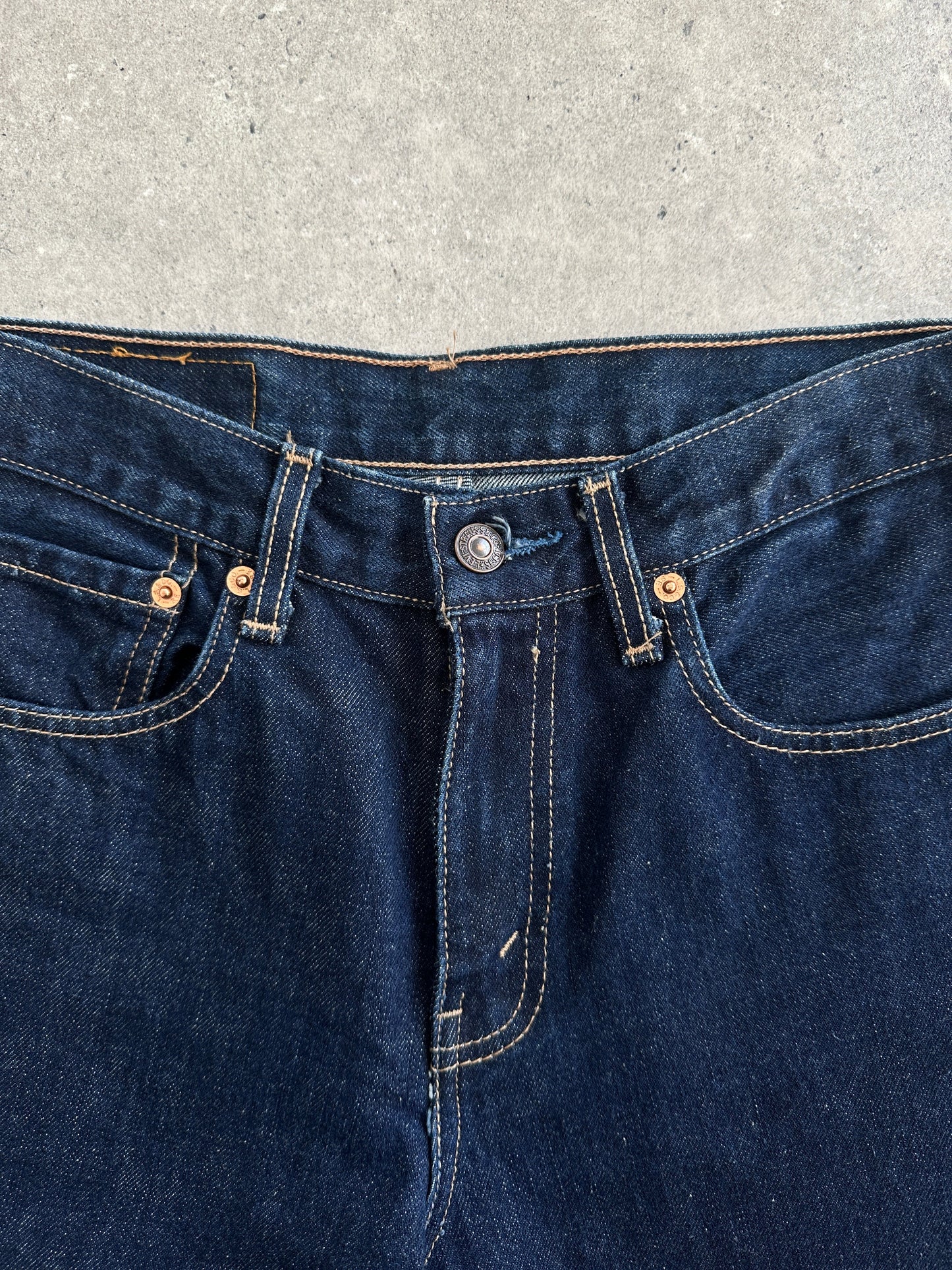 Levi’s 525 2000s Mid Rise Denim Bootcut Jeans - W26